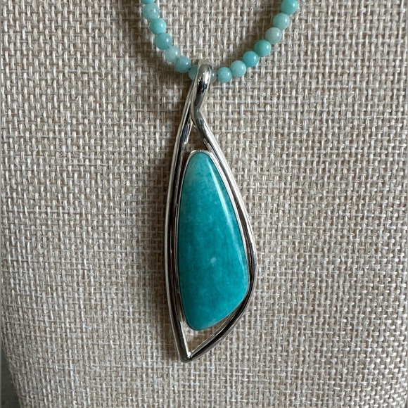 Turquoise mini bead necklace with pendant by Jay King - Picture 4 of 12